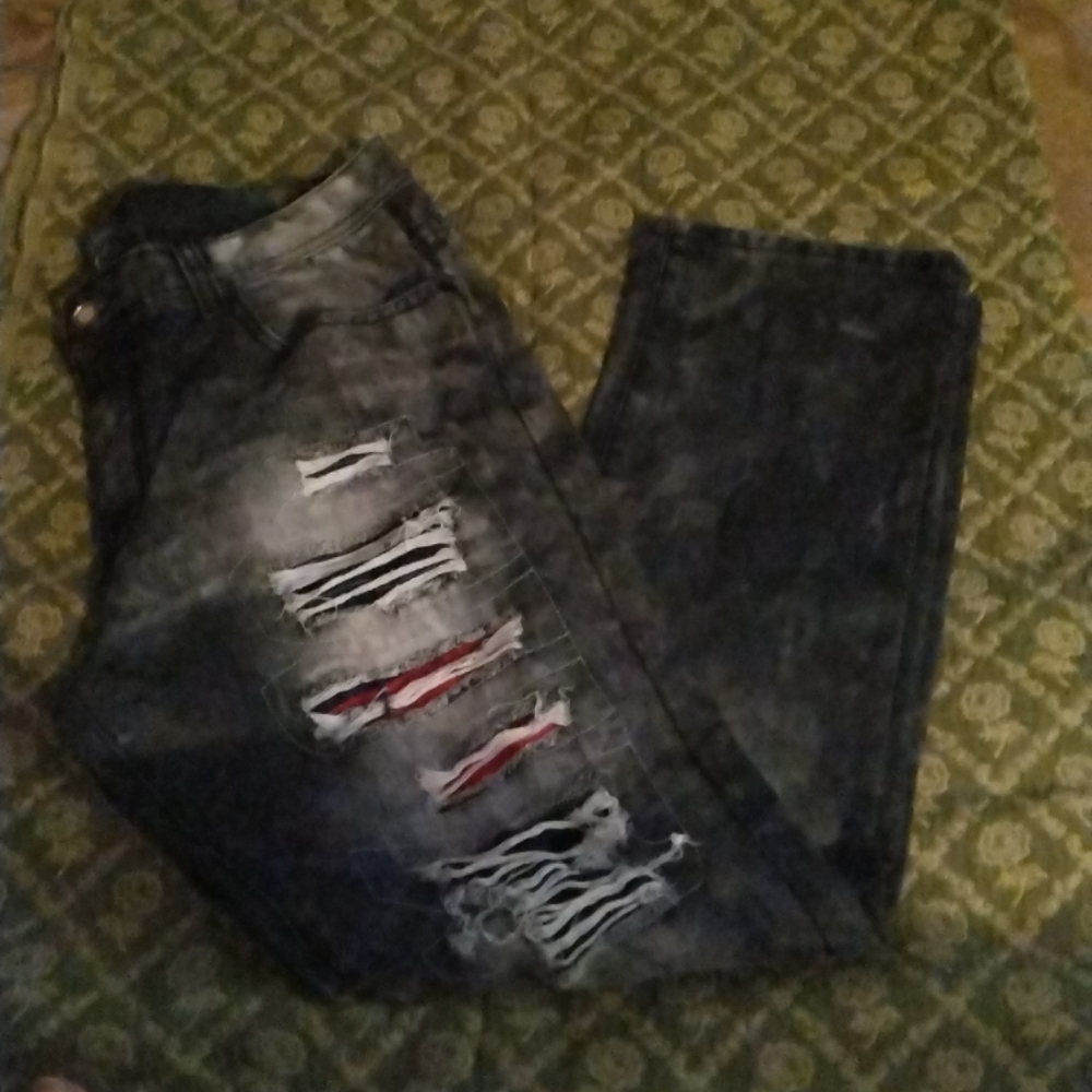 36x32 distressed and destroyed Jeans